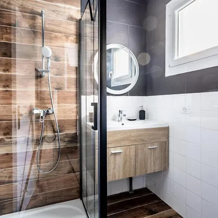 Unique ! Nuit Dans Un Jardin Avec Ecran Geant !