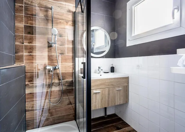 Unique ! Nuit Dans Un Jardin Avec Ecran Geant !