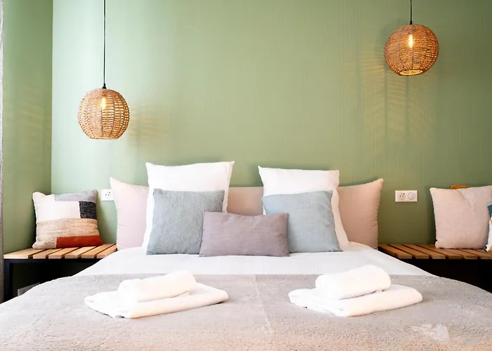 Apartament Unique ! Nuit Dans Un Jardin Avec Ecran Geant !