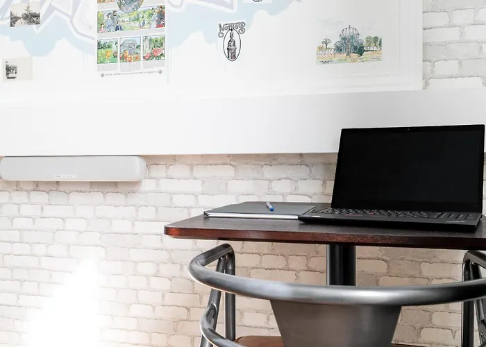 Unique ! Nuit Dans Un Jardin Avec Ecran Geant ! *