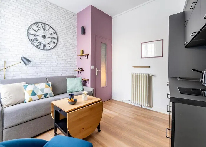 Unique ! Nuit Dans Un Jardin Avec Ecran Geant ! *